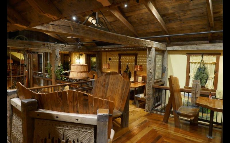 Inside the Hamburg Yellow Deli